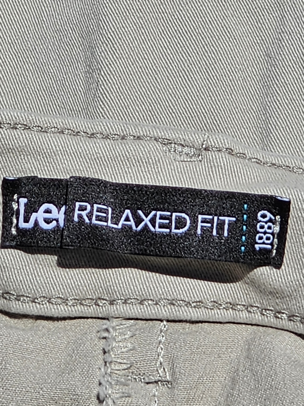Lee Women's Size 18 W Light Tan Chino Pants. - Picture 3 of 4